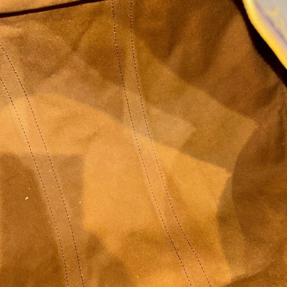 Louis Vuitton Monogram Keepall 50 - Picture 16 of 17